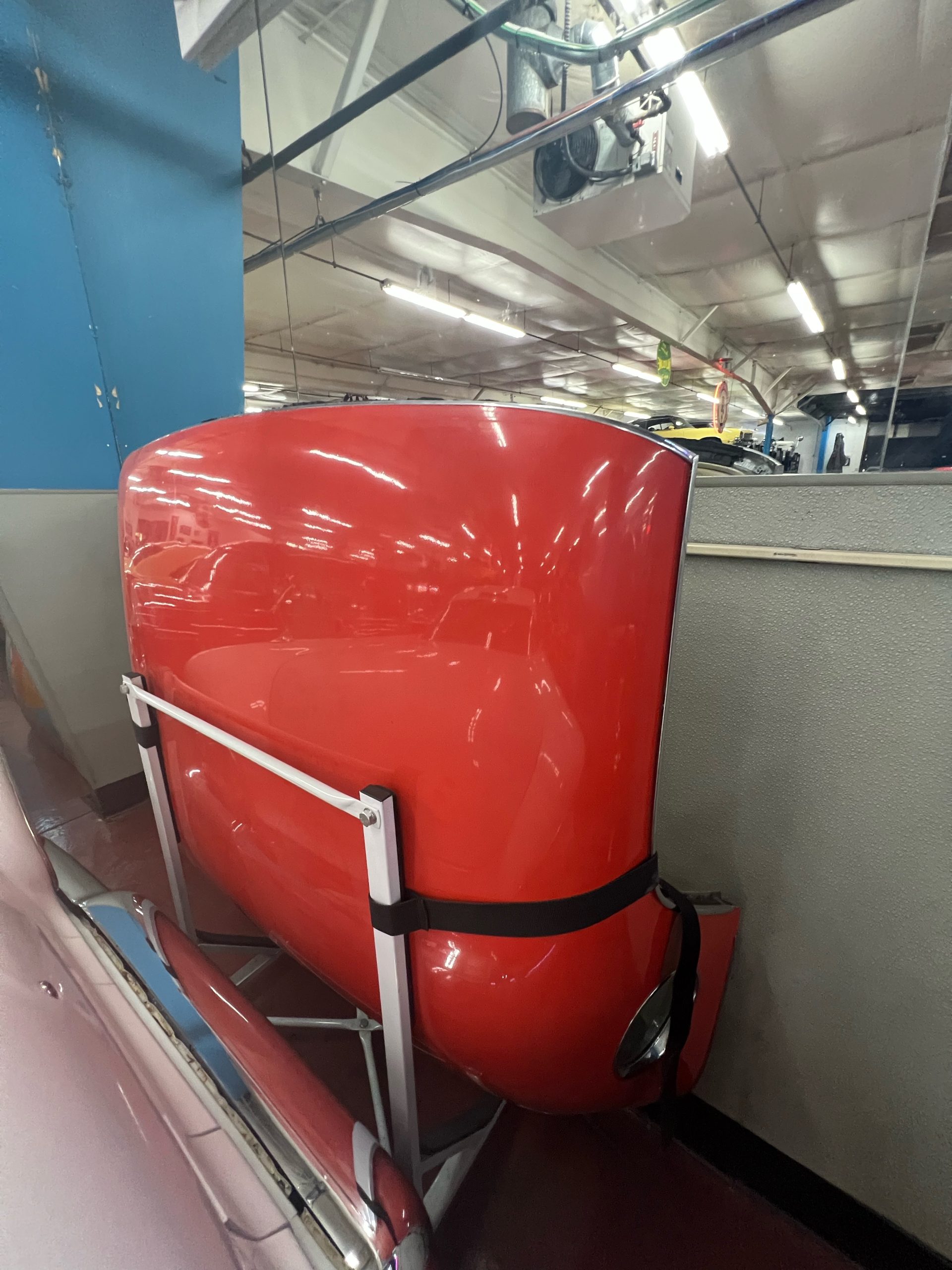 56 Thunderbird top Red